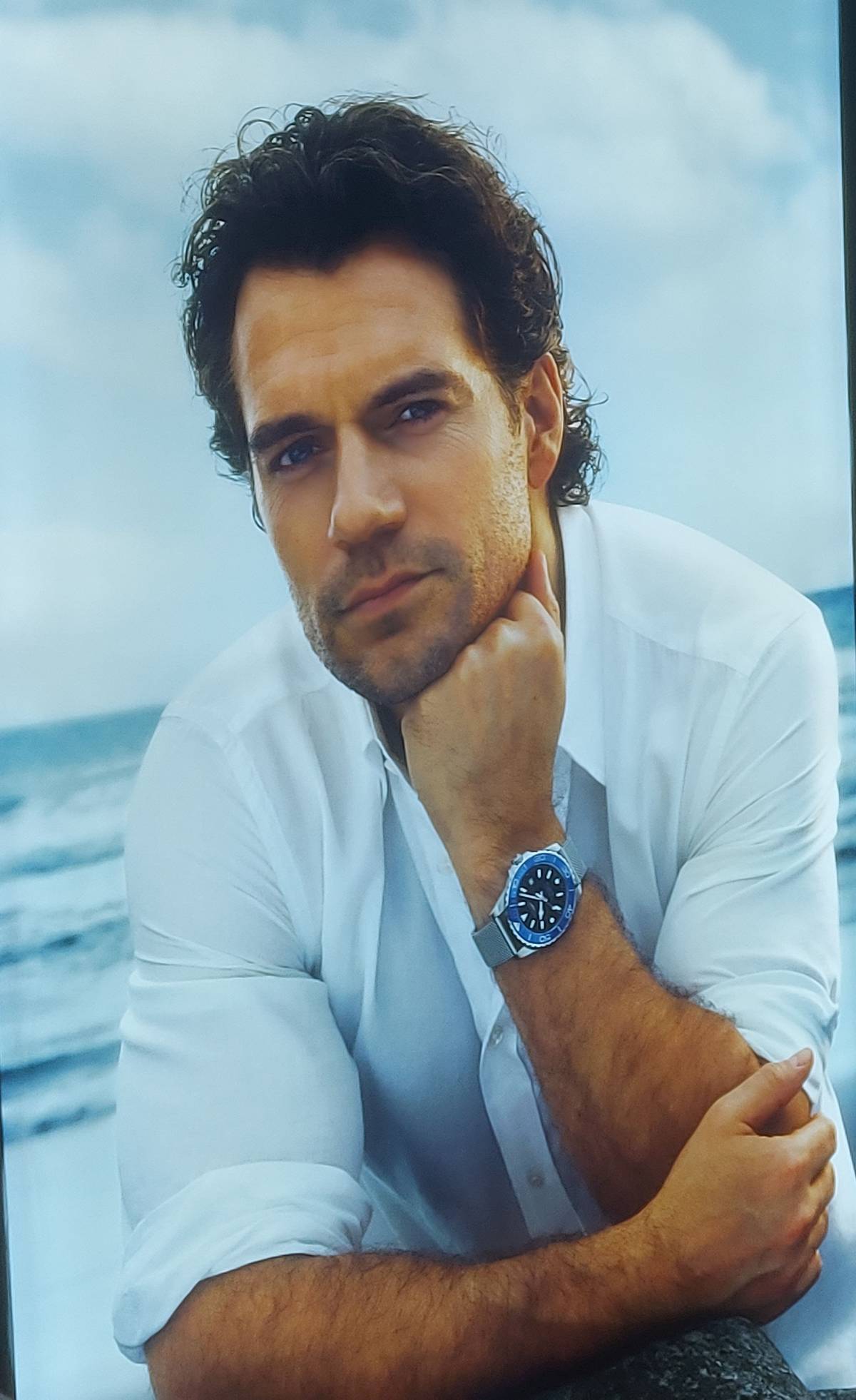 Longines brand ambassador Henry Cavill wears the new 42 mm Hero Piece in blue.