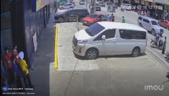 4 cops relieved over wrong arrest