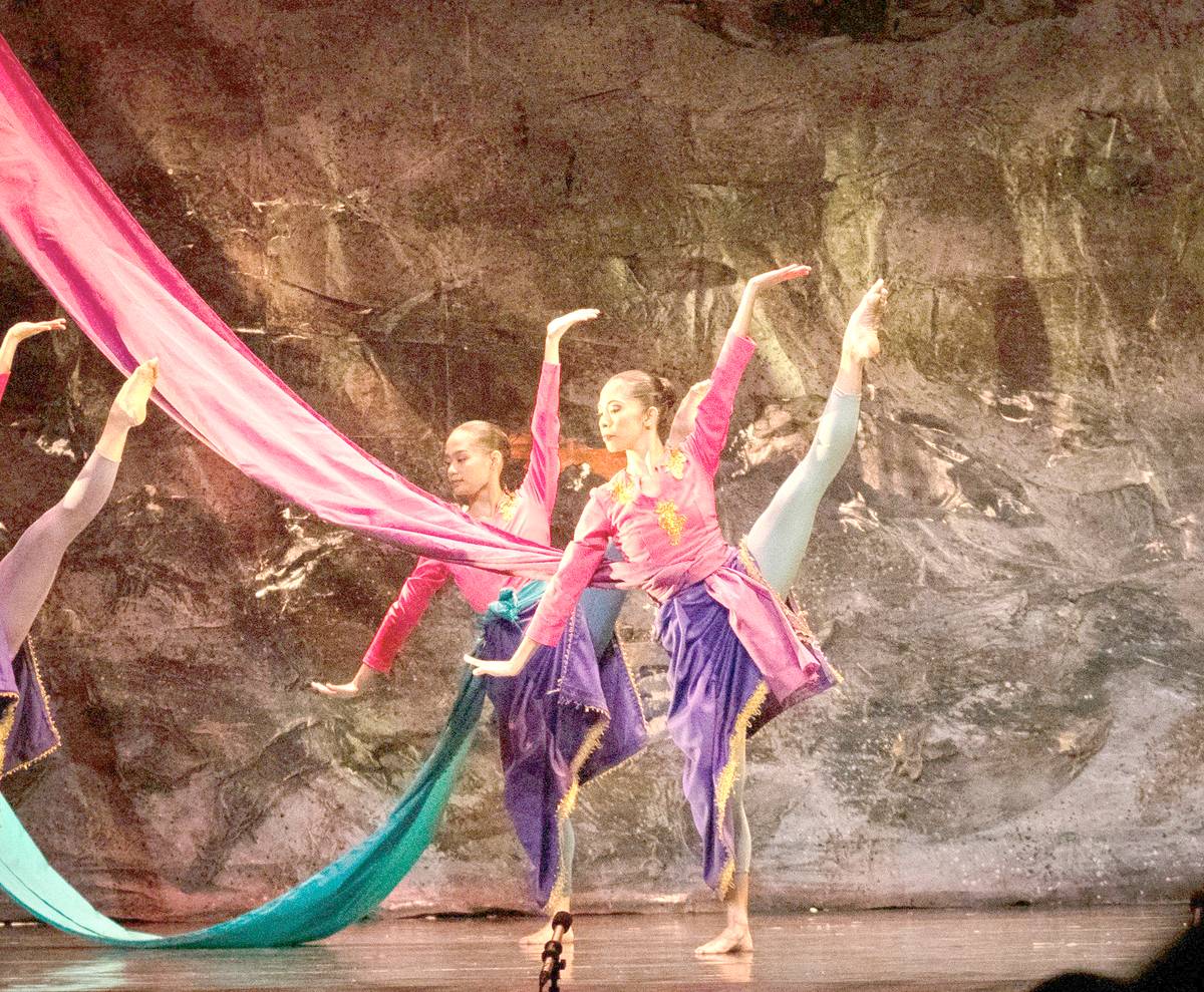 ‘MUSLIM’ with lead dancer Sarah Alejandro, choreographed by National Artist for Dance Alice Reyes with music by National Artist for Music Ramon Santos.