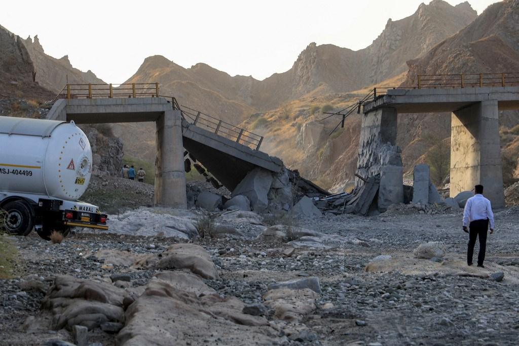 U.S. hits Iran as troops killed