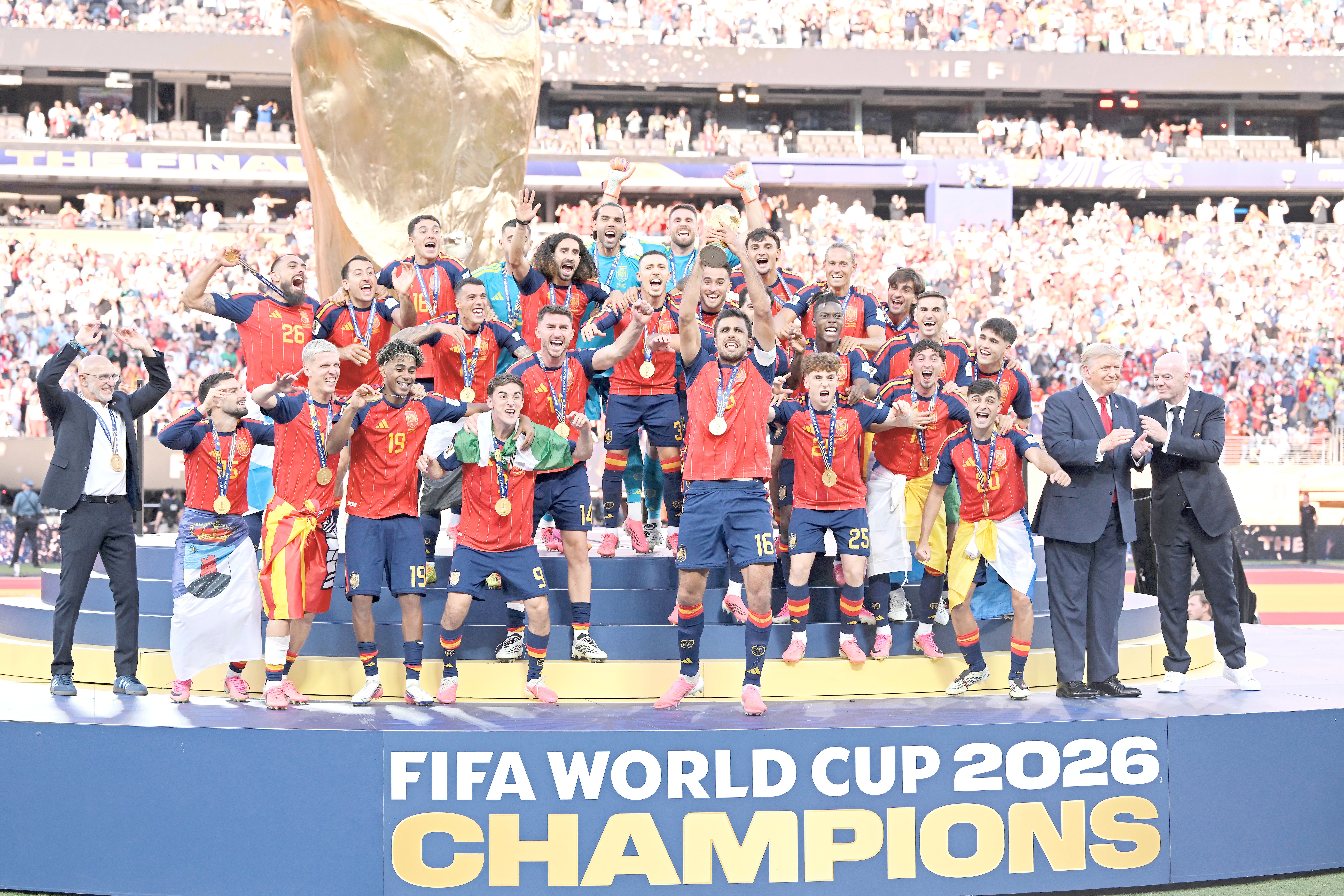 LOS CAMPEONES