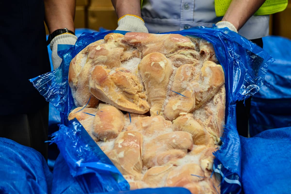 The Bureau of Customs (BOC) seized five containers of misdeclared frozen foods disguised as various food products at the BOC-Port of Manila today, July 21.
The inspection uncovered the misdeclared goods worth P23.27 million. l Zedrich Xylak Madrid
