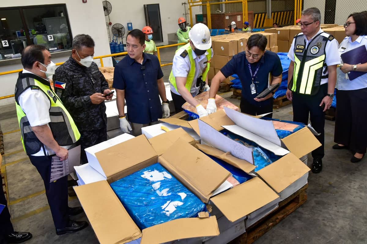 The Bureau of Customs (BOC) seized five containers of misdeclared frozen foods disguised as various food products at the BOC-Port of Manila today, July 21.
The inspection uncovered the misdeclared goods worth P23.27 million. l Zedrich Xylak Madrid