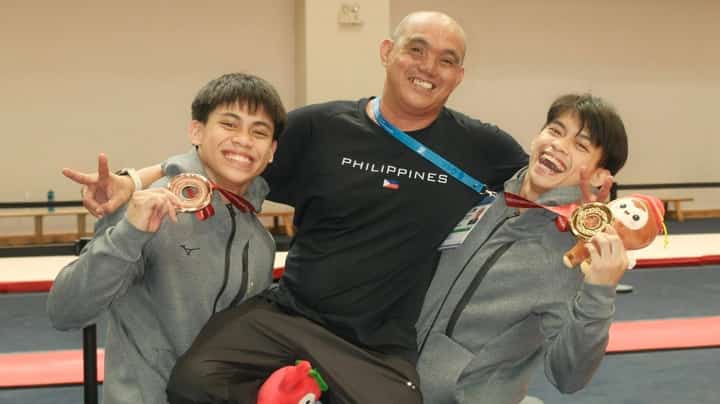 CARLOS and Eldrew Yulo are ready to lift the Filipinos’ campaign in the gymnastics competition of the 20th Asian Games. Also shown is national team coach Aldrin Castañeda.