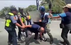 Photojournalist, sinubukang arestuhin ng pulis sa protesta sa Pasay