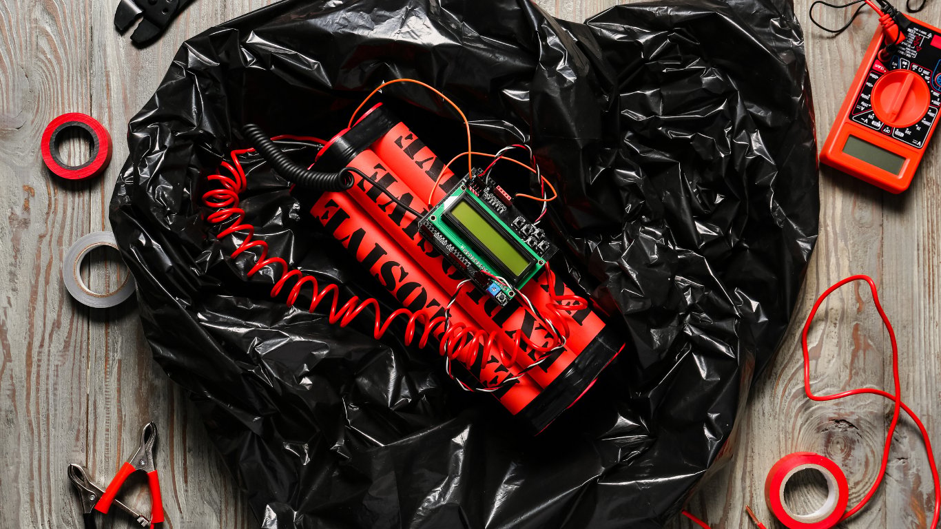 Teenager arrested for online bomb threats