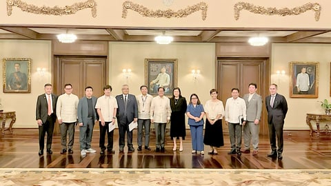 PSAC pitches digital agenda to Marcos