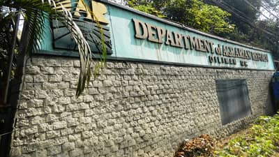 Department of Agrarian Reform headquarters in Quezon City.