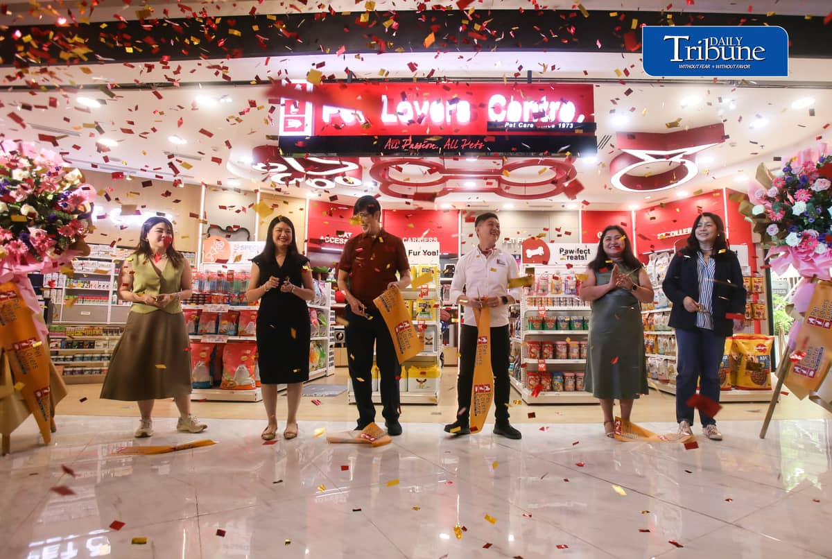 (July 24 2026) Pet Lovers Centre (PLC) opens their 12th branch at the Opus Mall in Pasig City led by Mr. Raja Menghrajani - CEO, Dunsk Kuhner, Ms. Michelle O. Lim, VP-Treasurer, Mikendre Corp., Ms. Anne Sagun, Modern Trade Head MarsPet, Ms. Majelle Yu, Senior Lease Manager Robinsons Land Corp, Mr. Tekson Teo, Pet Lovers Centre Franchise Director, Ms. Jasmine Lucio, Regional Operations Manager Robinsons Land Corporation, Mr. Whye Hoe, Pet Lovers Centre Managing Director, and fur parents Robina Gokongwei chairperson of Robinsons Retail, along others, during the ceremonial ribbon cutting on Friday, July 24, 2026. The new store gives more Filipino pet owners convenient access to premium pet products in one location as demand for quality pet care continues to rise. Photo/Analy Labor