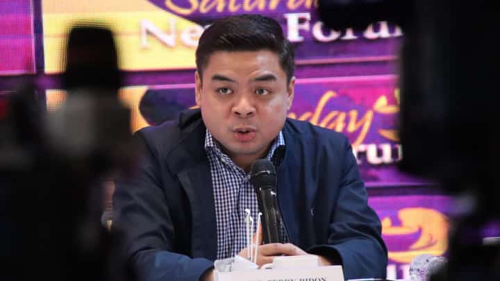 Bicol Saro Party-list Rep. and House prosecution panel member Terry Ridon attends the Saturday News Forum at the New Dapo Restaurant and Bar in Quezon City on 25 July.