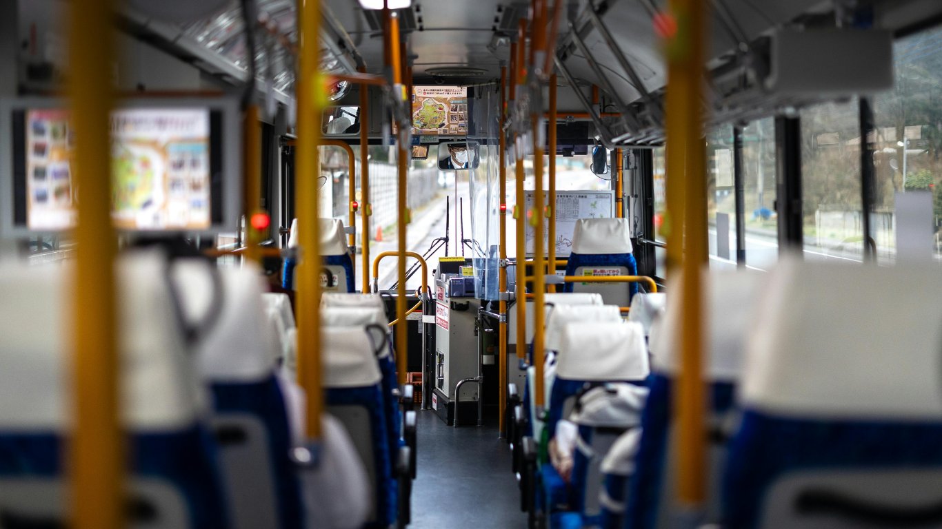 Cargo bus hits EDSA busway barriers