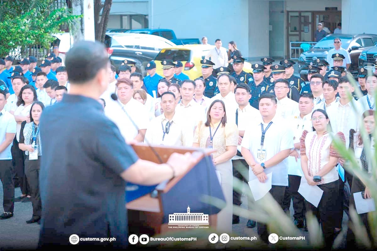 Commissioner Ariel F. Nepomuceno (facing the people) addresses Bureau of Customs personnel, emphasizing the importance of the Integrity, Accountability, and Modernization Movement, the ‘No Take’ policy, and the Bureau’s commitment to ethical leadership, institutional reforms, and public service excellence.