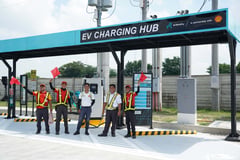 ACMobility, Shell add 8 EV charging hubs