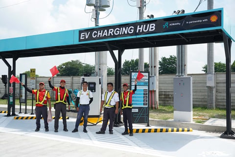 ACMobility,  Shell add 8 EV charging hubs
