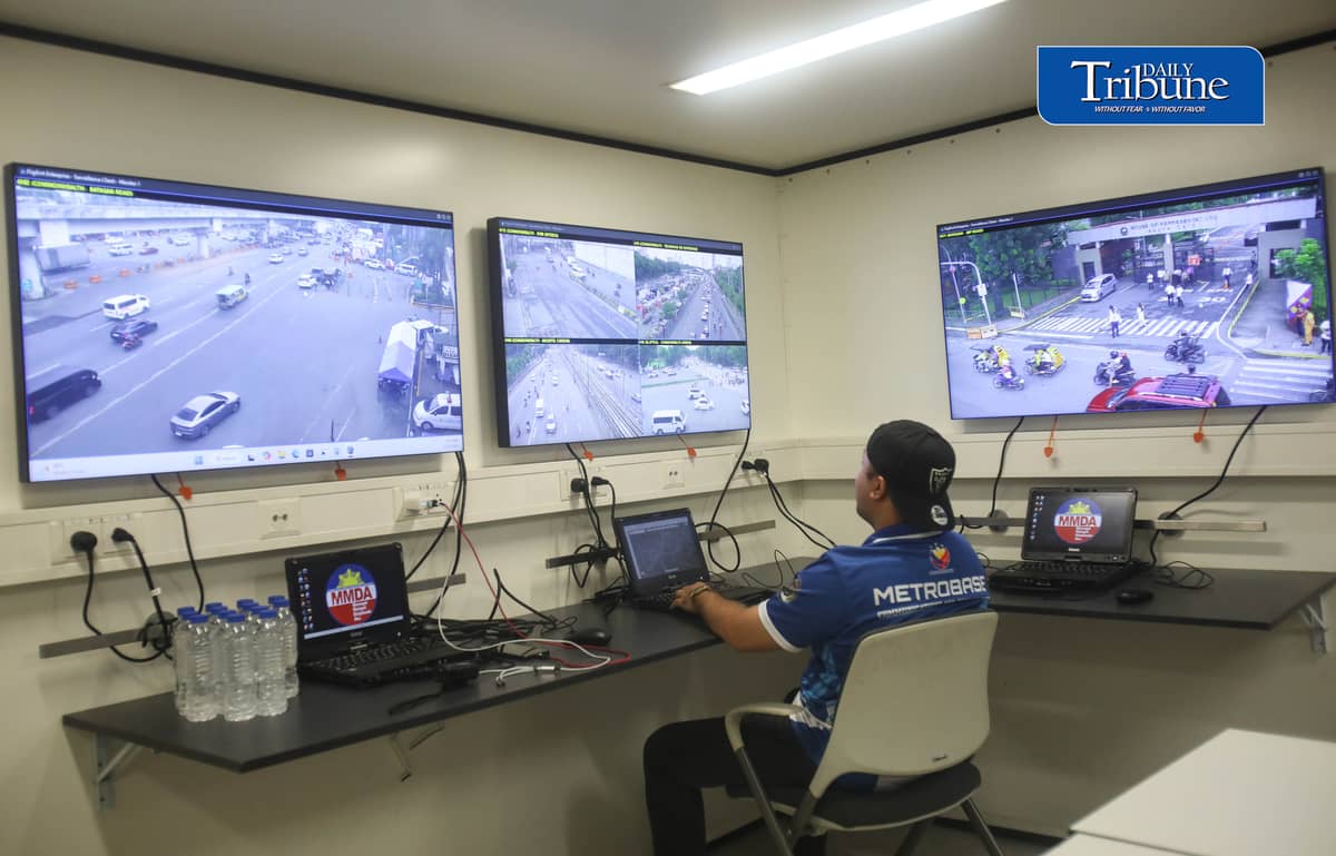 (July 27 2026)  Metropolitan Manila Development Authority (MMDA) personnel monitored the traffic conditions and other activities along Commonwealth Avenue and the House of Representatives in Quezon City on Monday morning July 27 2026. as the President Ferdinand Marcos Jr. 's, prepared to deliver his  fifth State of the Nation Address SONA. Photo/Analy Labor