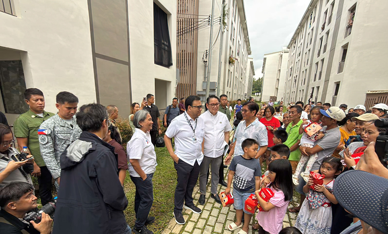 Bongbong brings housing, agri aid 
to Duterte turf