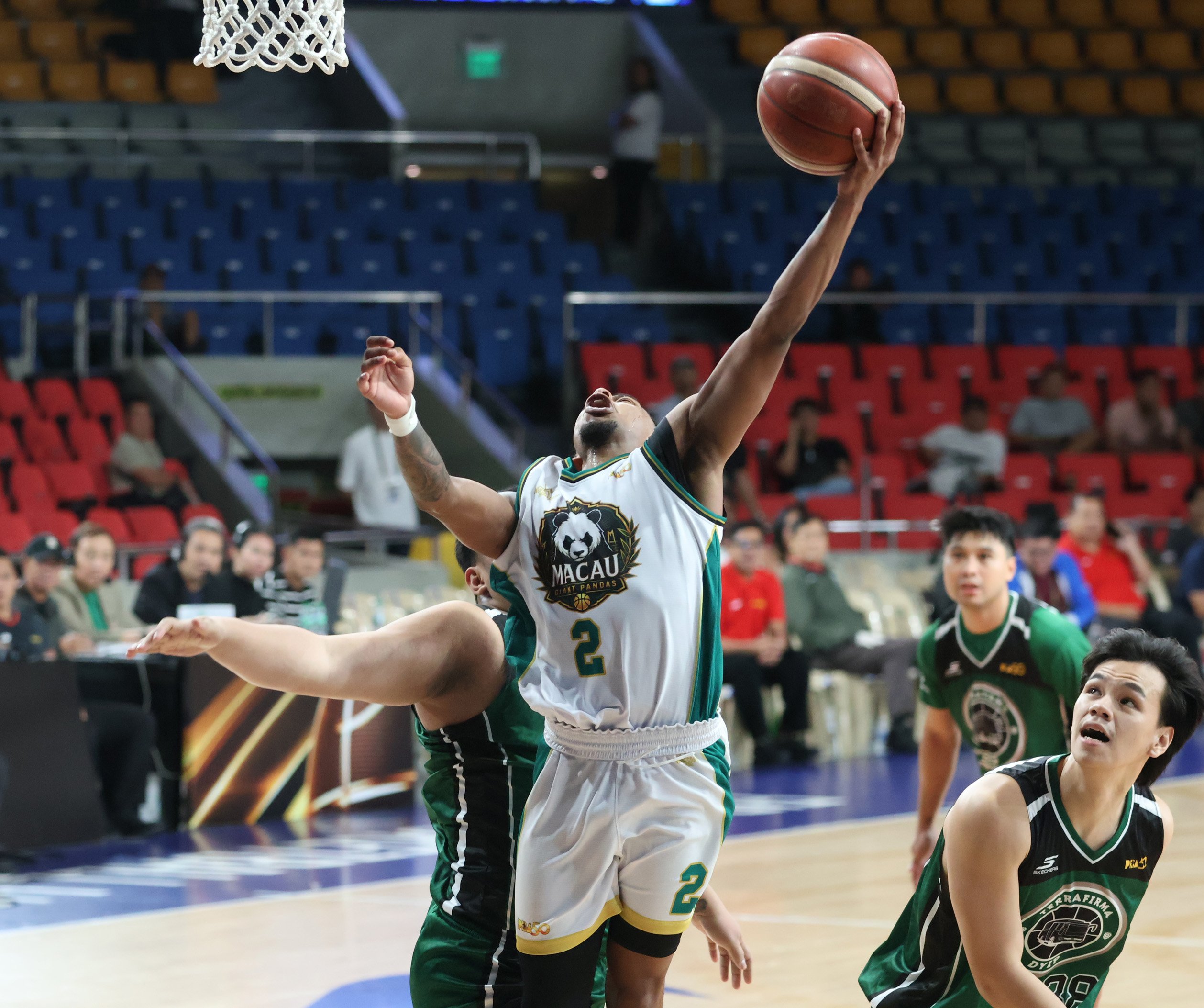 Macau stays hot, stops Terrafirma