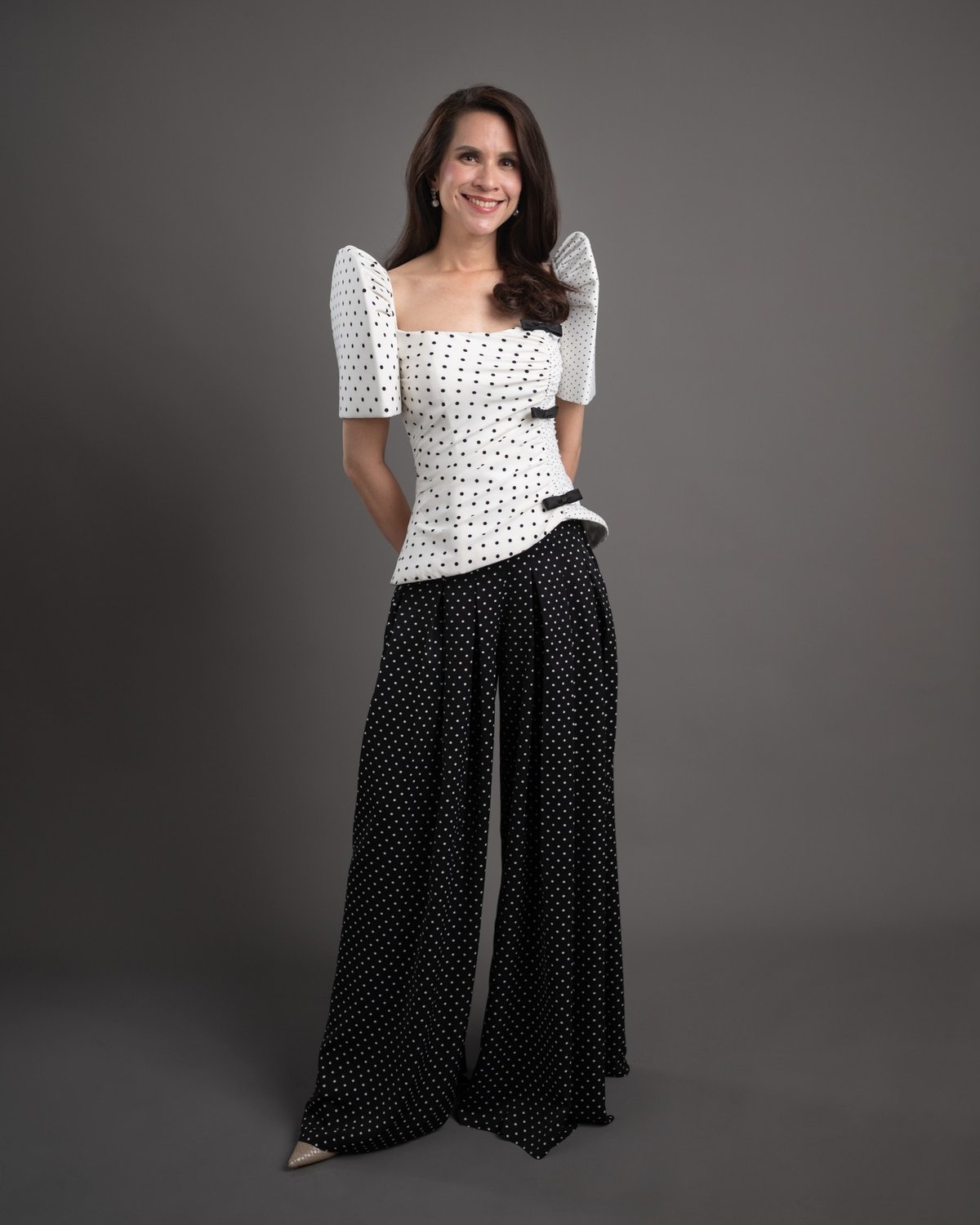 This is one of my favorite looks because Audrey Zubiri could wear this very modern and tres chic Michael Leyva terno even outside the SoNA