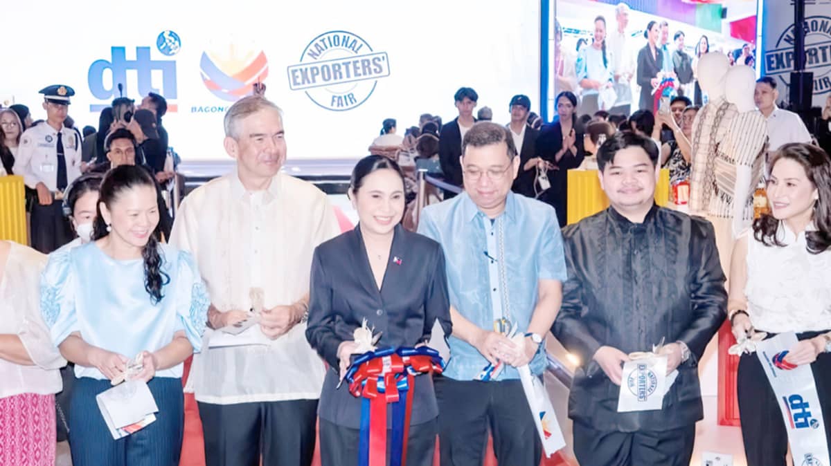 NEW opportunities were showcased at the recent National Exporters’ Fair, the opening of which was spearheaded by Trade Secretary Cristina Roque (third from left), joined by (from left) DTI Assistant Secretary Nylah Rizza Bautista, Pepot Miñana of Jollibee, Board of Investments managing head Undersecretary Ceferino Rodolfo, Miguel Kyan Aman of Miguelito’s and Ana de Ocampo of the Wildflour Hospitality Group.