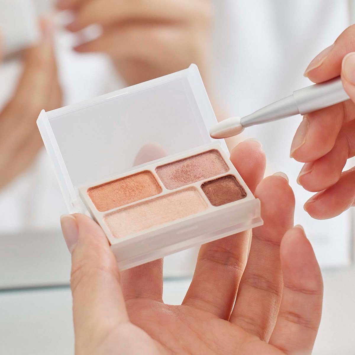 FOUR shades, endless eye looks.