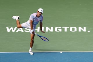 De Minaur sends Tsitsipas packing