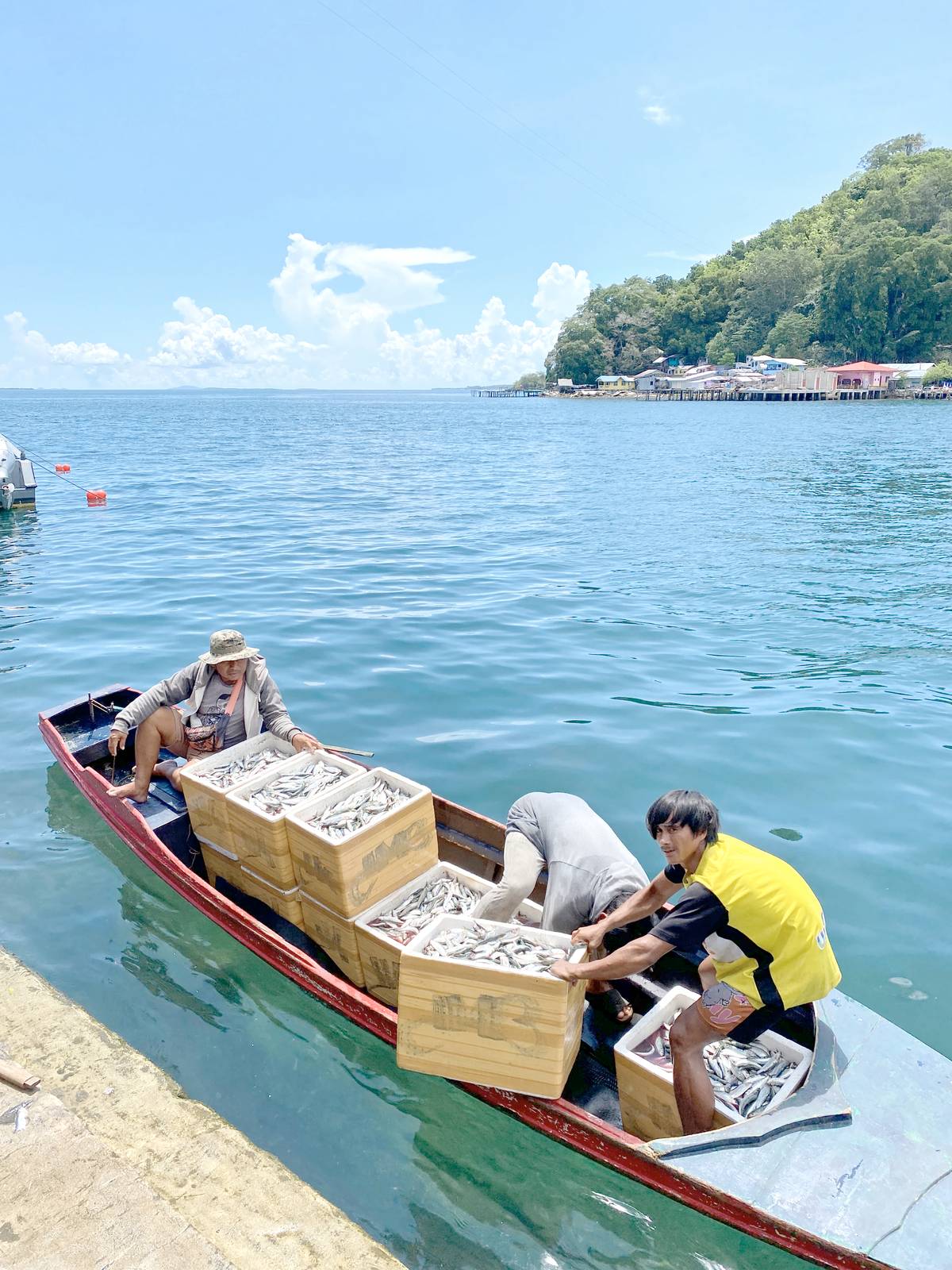 3. Japan and the Food and Agriculture Organization (FAO) turn over heavy-duty coolers for fisherfolk communities in Basilan for the “Development of Sustainable Fishery Value Chains in BARMM”.