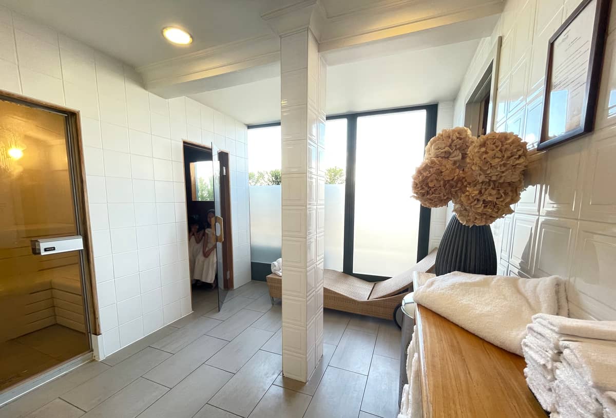 FROM SoNA to sauna— Inside a hammam in Geneva, Switzerland. What’s your favorite SoNA, oops, sauna outfit?