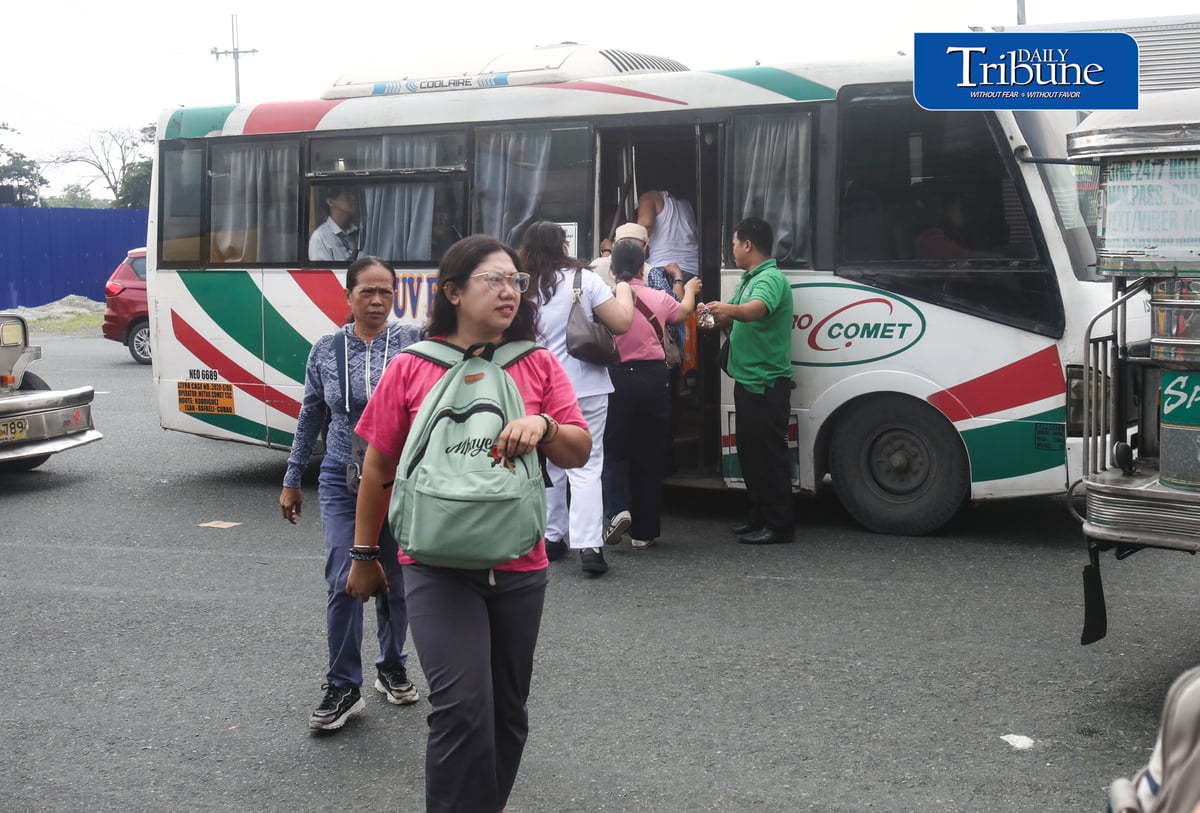 (July 31 2026) Public transport load and unload passengers at Philcoa along Commonwealth avenue in Quezon City on Friday July 31 2026. The Land Transportation Franchising and Regulatory Board (LTFRB) has started the deliberation on the fare hike petitions filed by five transport groups amid the increases in fuel prices brought by the ongoing Middle East conflict. The petitions cover public utility jeepneys (PUJ), passenger buses, UV Express, taxis, and motorcycle taxis,  fare hike petitions were filed by PISTON, Metro Comet Transport Service Cooperative, UV Express National Alliance of the Philippines, United Transportation Coalition of the Philippines, and Manibela. Photo/Analy Labor