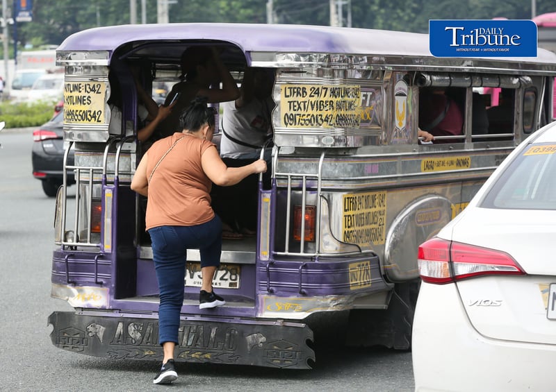 Gov’t keeps fare hike on hold amid oil swings