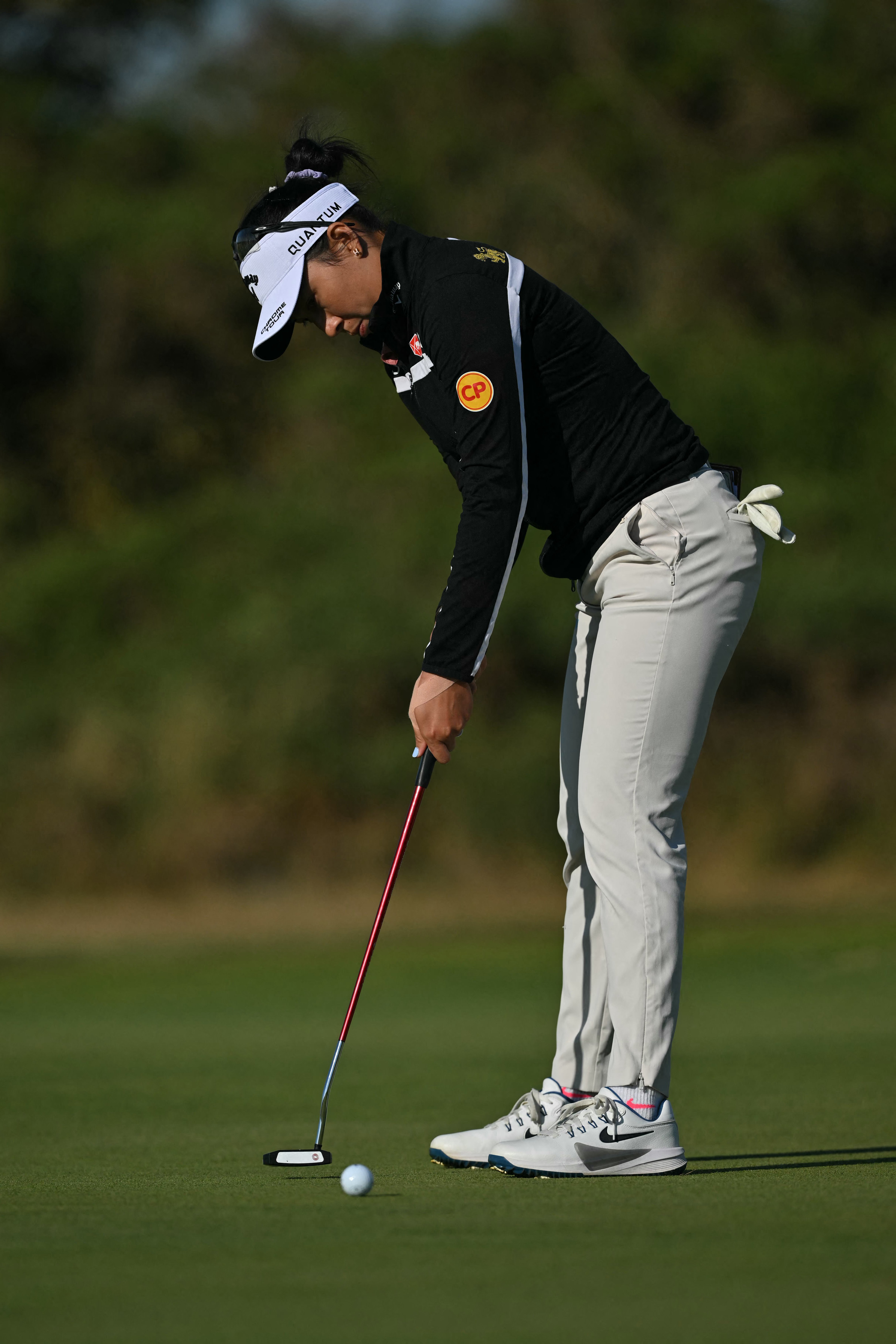 Thitikul surges to 2-shot lead