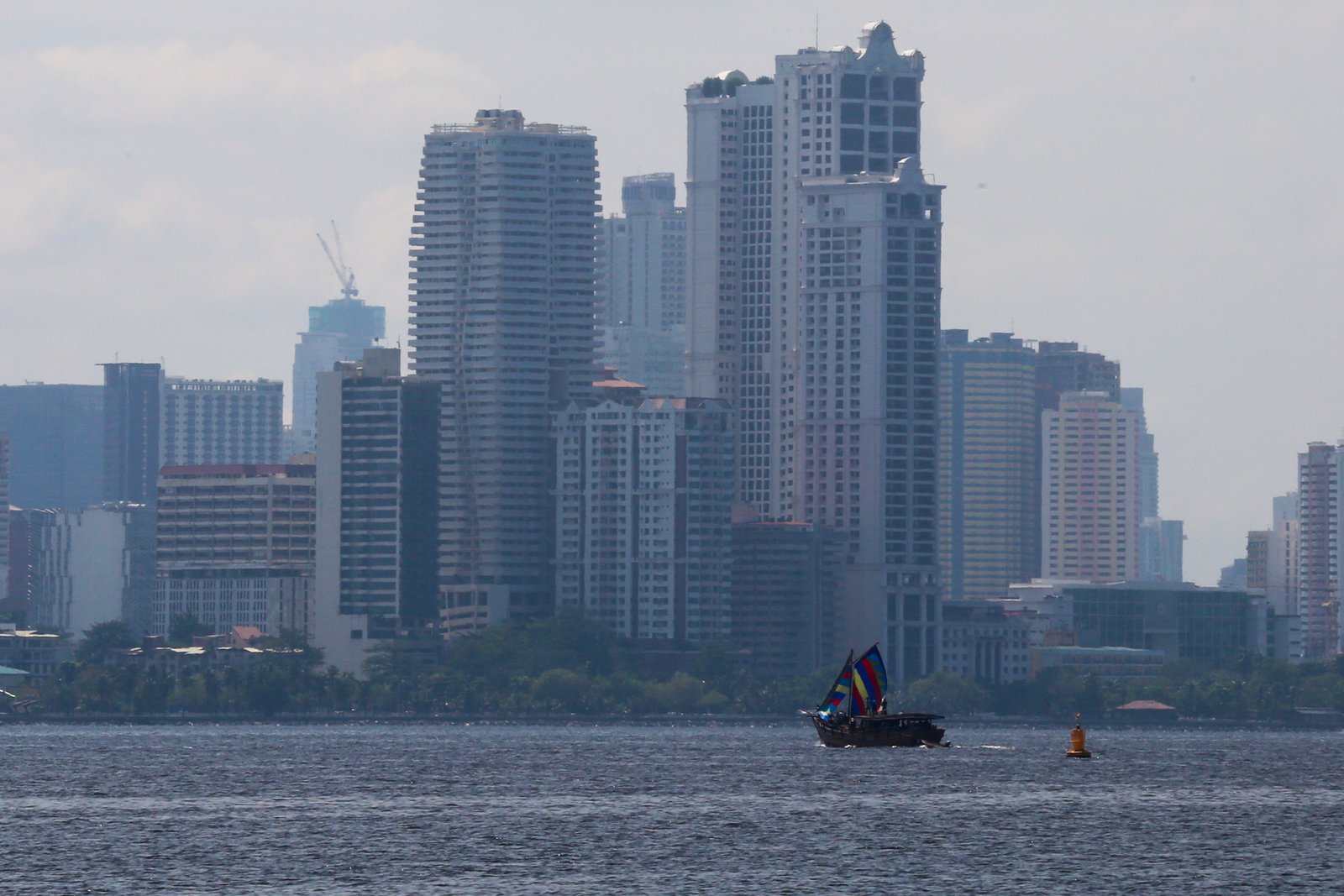 B/B Florentino Das is seen sailing in Manila Bay on 1 August 2026, offering a glimpse of the Philippines' pre-colonial maritime heritage. The 24-meter vessel, the sixth replica of its kind, was made from Philippine ironwood and is named after Filipino yachtsman Florentino Das, who completed a solo trans-Pacific voyage.

Believed to be the largest and most modern replica of its kind, B/B Florentino Das undertook one of its most notable expeditions in 2024, sailing from Butuan City to Palawan before reaching Pag-asa Island in the contested waters of the West Philippine Sea.