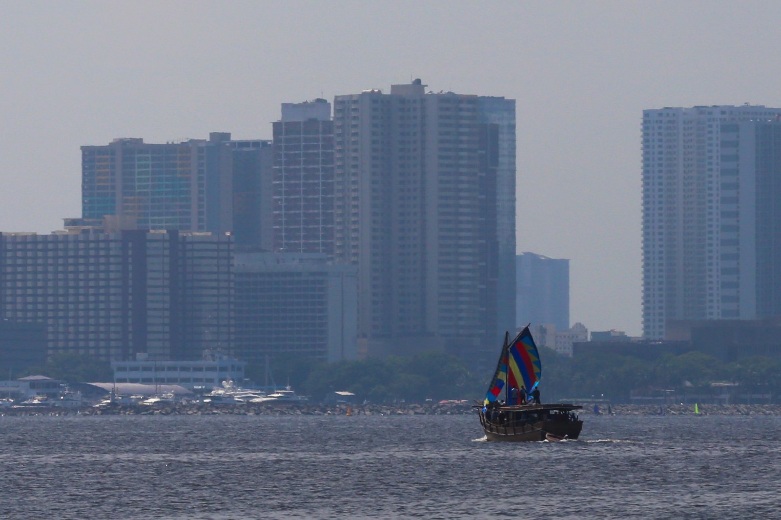 B/B Florentino Das is seen sailing in Manila Bay on 1 August 2026, offering a glimpse of the Philippines' pre-colonial maritime heritage. The 24-meter vessel, the sixth replica of its kind, was made from Philippine ironwood and is named after Filipino yachtsman Florentino Das, who completed a solo trans-Pacific voyage.

Believed to be the largest and most modern replica of its kind, B/B Florentino Das undertook one of its most notable expeditions in 2024, sailing from Butuan City to Palawan before reaching Pag-asa Island in the contested waters of the West Philippine Sea.