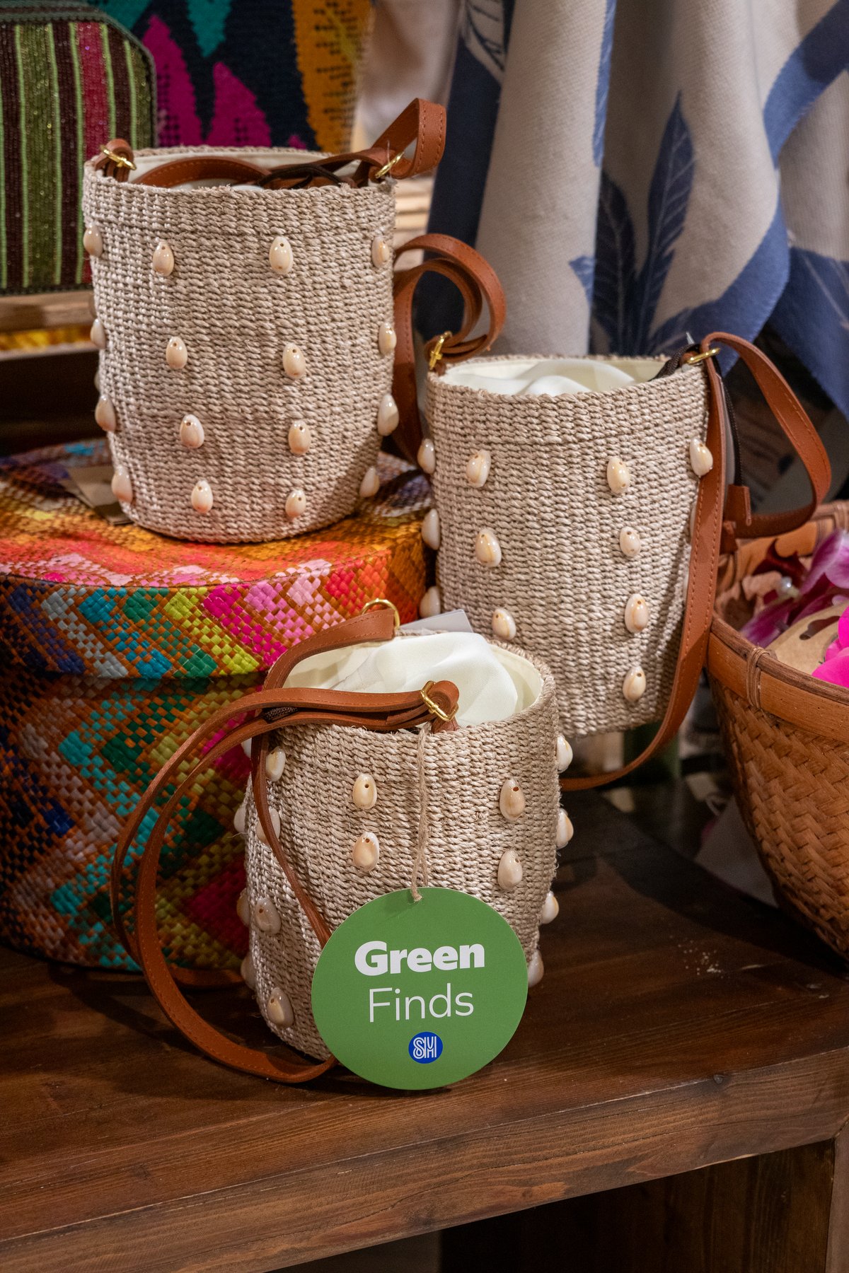 Abaca Bag with Shells.