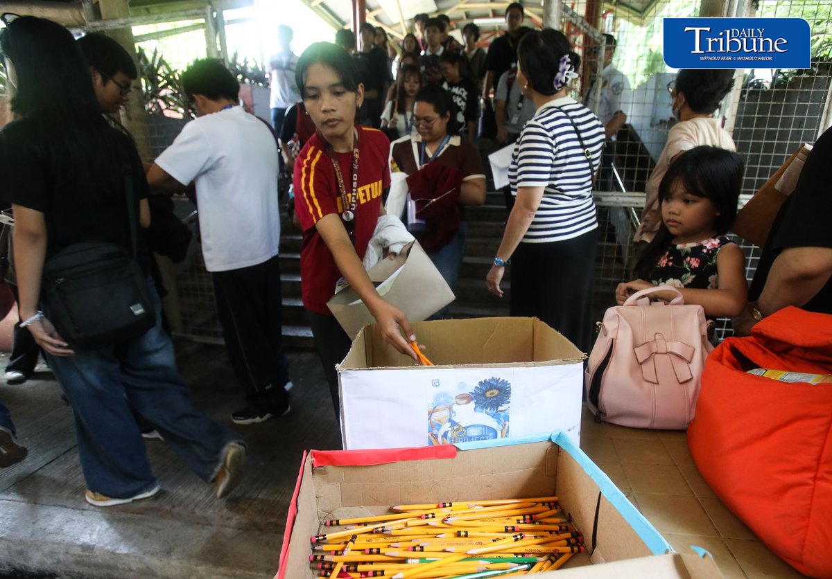 (August 01 2026) University of the Philippines College Admission Test (UPCAT) UPCAT examinees donate the pencil after taking the exam at University of the Philippines in Diliman Quezon City on Saturday August 1 2026, the pencil collected is donated to to students in public elementary school in Quezon City. Photo/Analy Labor