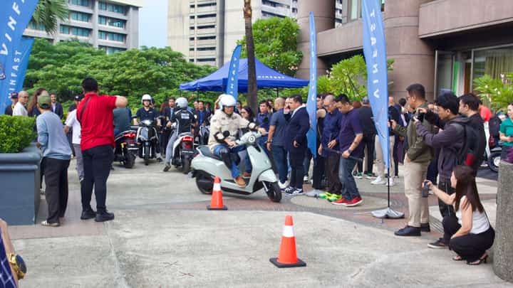 RIDERS test VinFast electric motorcycles during the opening of its Philippine showroom network.