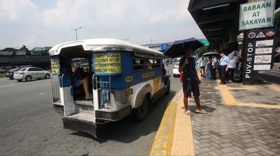 LTFRB extends fuel discount for jeepney, UV Express drivers