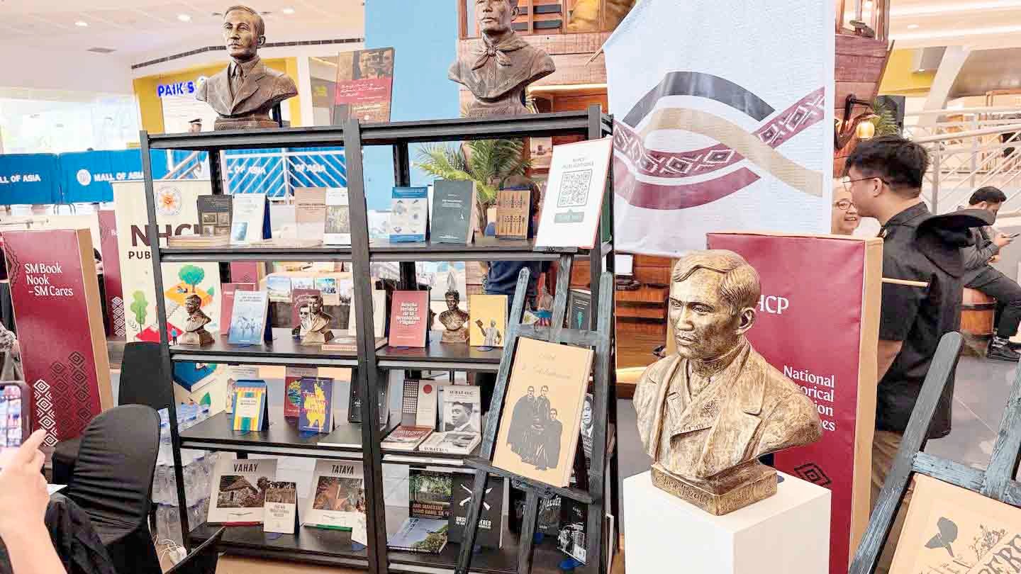 The novels of National Hero Dr. Jose P. Rizal are showcased at the HistoEx 2026.