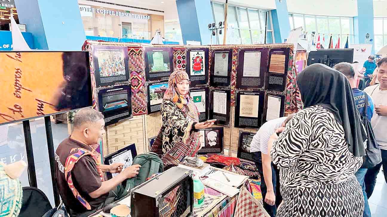 The handcrafted cloth and traditional dresses of Mindanao are featured at HistoEx 2026.