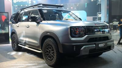 RUGGED styling gives the BAIC B30e Dune Hybrid 4x4 a road-ready stance.