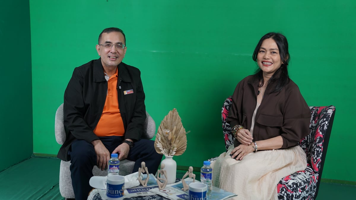 MERALCO vice president and head of Corporate Communications Joe Zaldarriaga with DAILY TRIBUNE’s Managing Editor and Lifestyle editor Dinah S. Ventura.