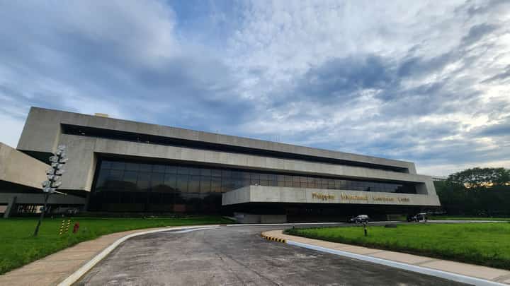 The Philippine International Convention Center displays National Artist Leandro V. Locsin’s mastery of Brutalist architecture.