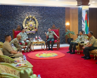 AFP chief receives new JUSMAG-Philippines commander
