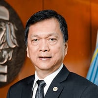 Insurance chief hit with preventive suspension for alleged anomalies in PUV insurance accreditation