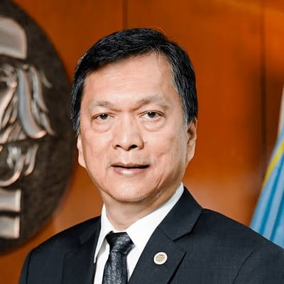 Insurance chief hit with preventive suspension for alleged anomalies in PUV insurance accreditation