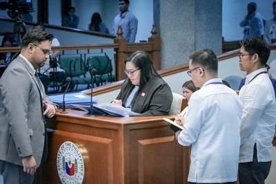 Court sets date for prosecution, defense to compare receipts on confidential fund use