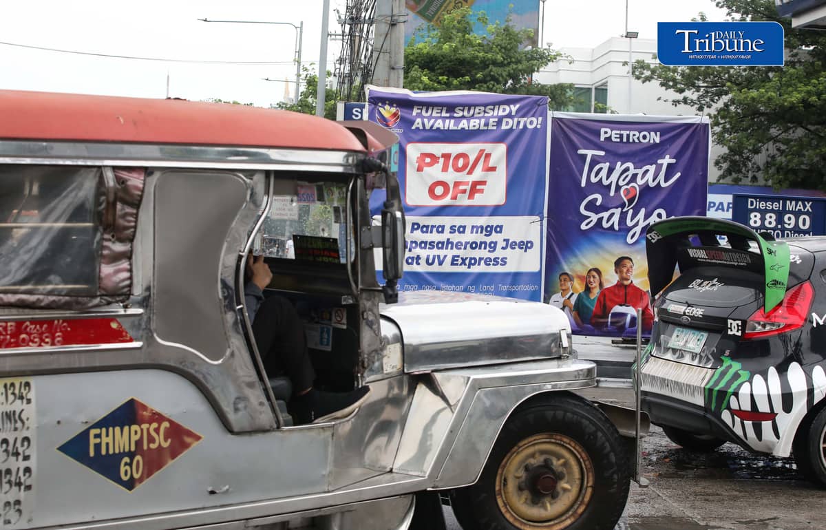 (August 05 2026) Traditional Jeepney queuing to gas up at the gas station in Quezon City on Wednesday August 5 2026. The government announced that the P10 fuel subsidy for public utility jeepney and UV express drivers will rise to P12 per liter starting August 15 2026, an additional assistance to the transport sector amid the effects of tensions in the Middle East. Photo/Analy Labor