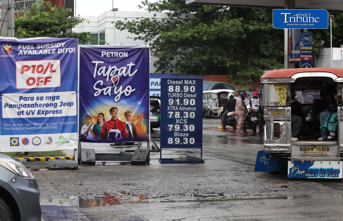 (August 05 2026) Traditional Jeepney queuing to gas up at the gas station in Quezon City on Wednesday August 5 2026. The government announced that the P10 fuel subsidy for public utility jeepney and UV express drivers will rise to P12 per liter starting August 15 2026, an additional assistance to the transport sector amid the effects of tensions in the Middle East. Photo/Analy Labor
