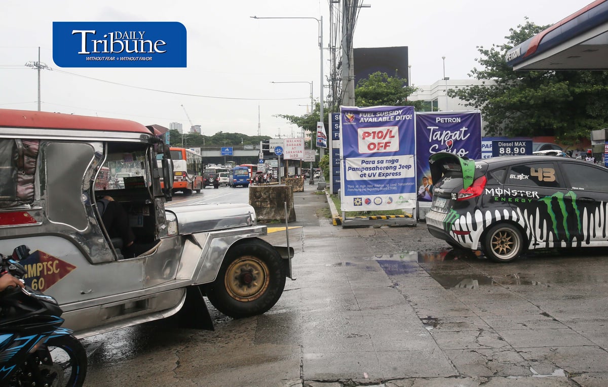 (August 05 2026) Traditional Jeepney queuing to gas up at the gas station in Quezon City on Wednesday August 5 2026. The government announced that the P10 fuel subsidy for public utility jeepney and UV express drivers will rise to P12 per liter starting August 15 2026, an additional assistance to the transport sector amid the effects of tensions in the Middle East. Photo/Analy Labor