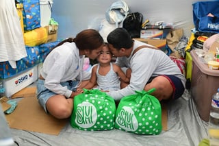 SM Foundation brings relief to Pasig fire victims