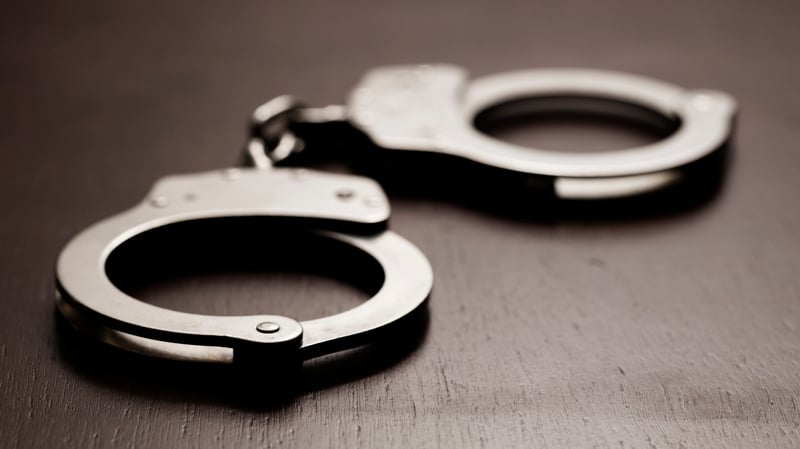 Airport immigration agent collared
for ‘departure scheme’